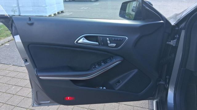 Mercedes Benz Cla Shooting Brake image 4