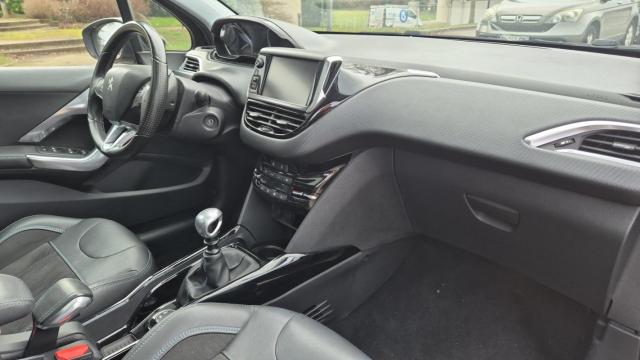 Peugeot 2008 image 3