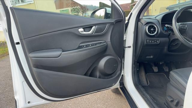 Hyundai Kona image 2