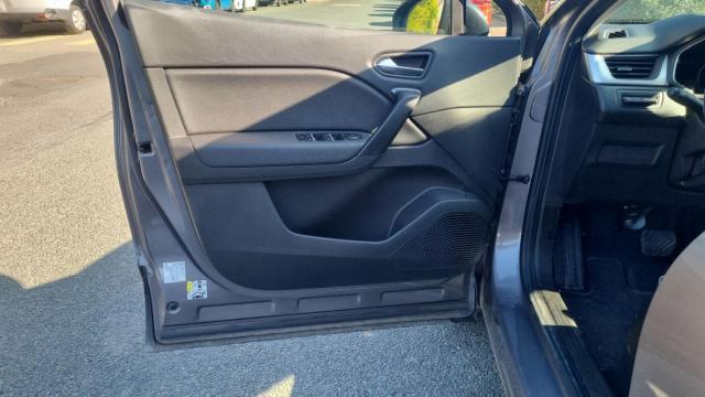 Renault Captur image 4