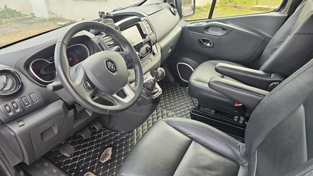 Renault Trafic image 1