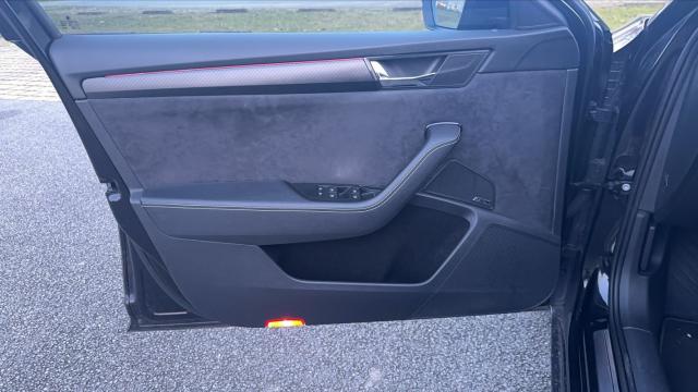 Skoda Superb image 8