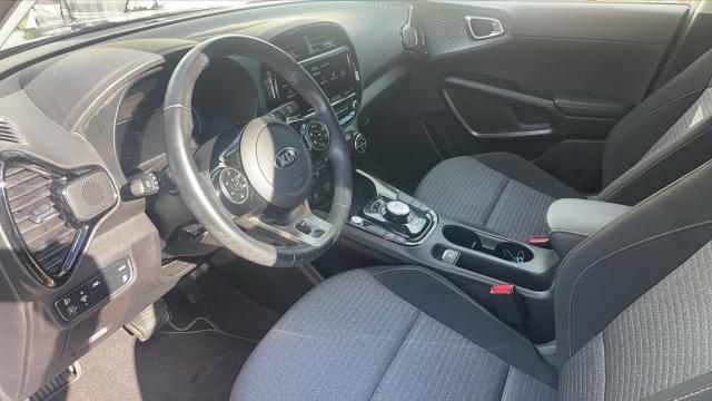 Kia E-Soul image 3