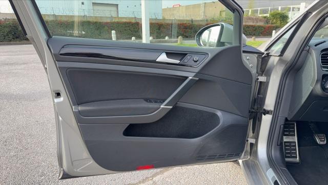 Volkswagen Golf image 2