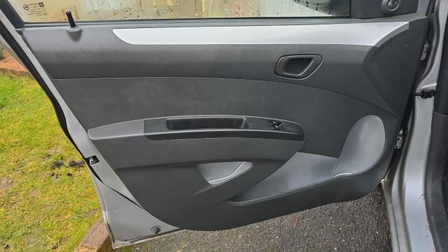 Chevrolet Spark image 4