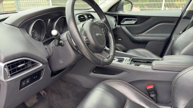 Jaguar F-Pace image 7
