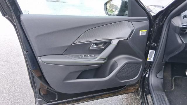 Peugeot 2008 image 7