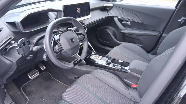 Peugeot 2008 image 9