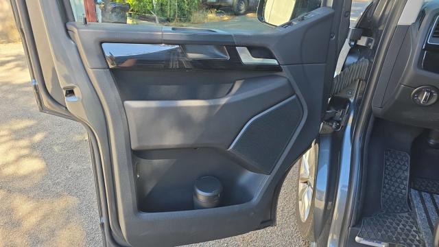 Volkswagen Multivan image 8