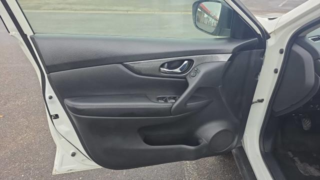 Nissan X-Trail image 1