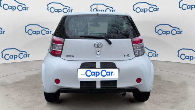 Toyota Iq image 8
