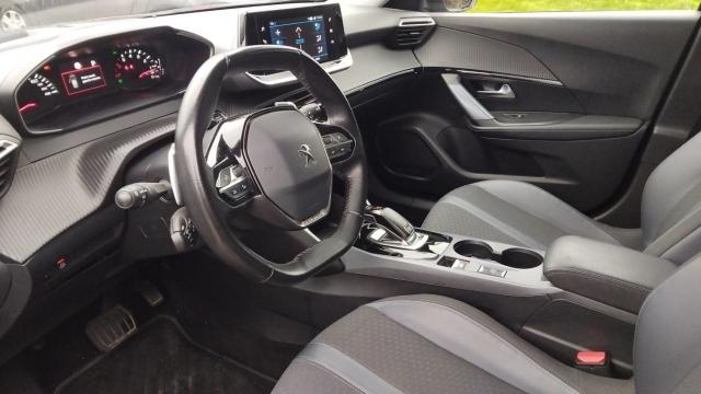 Peugeot 2008 image 8