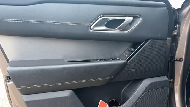 Land Rover Range Rover Velar image 6