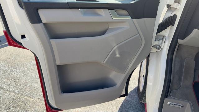 Volkswagen California image 1