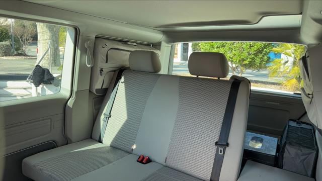 Volkswagen California image 9