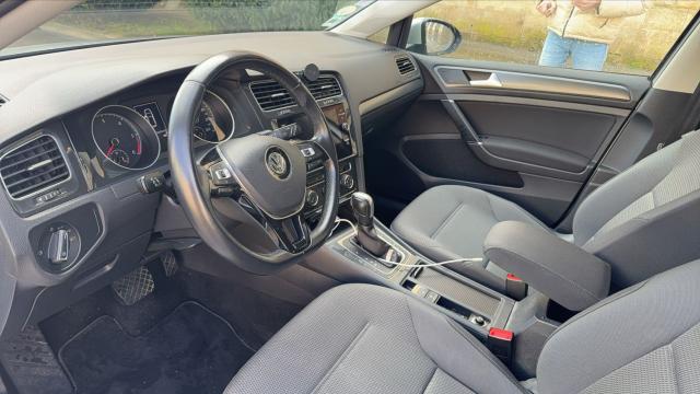 Volkswagen Golf image 8