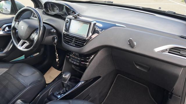 Peugeot 2008 image 5