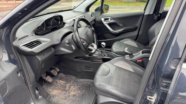 Peugeot 2008 image 8