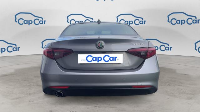 Alfa Romeo Giulia image 2