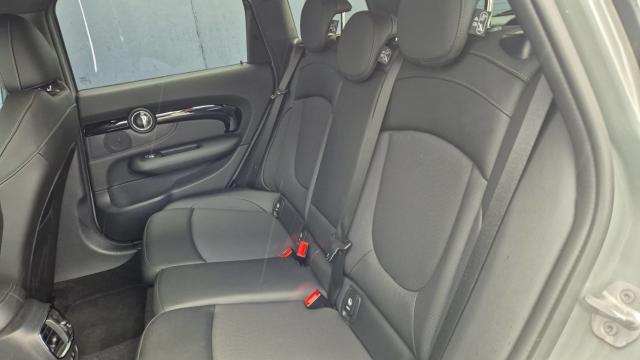 Mini Clubman image 2