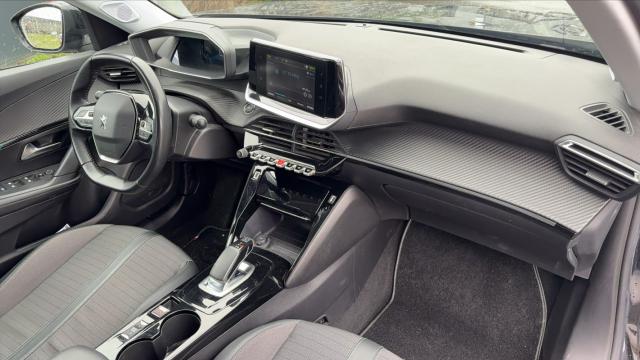 Peugeot 2008 image 6