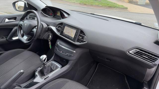 Peugeot 308 image 9