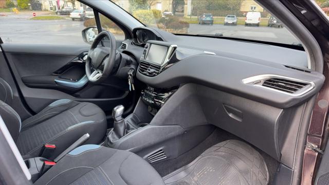 Peugeot 208 image 2