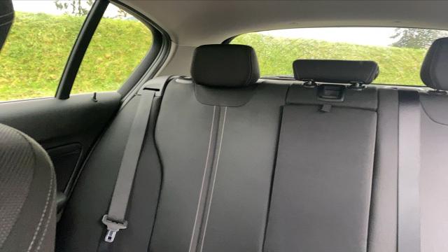 Bmw Série 1 image 9