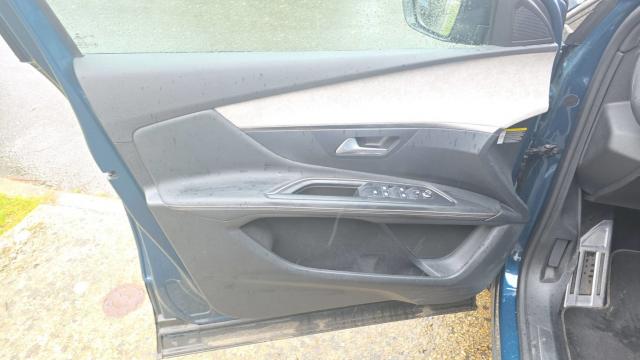 Peugeot 3008 image 6