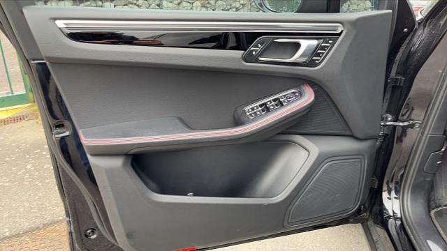 Porsche Macan image 7