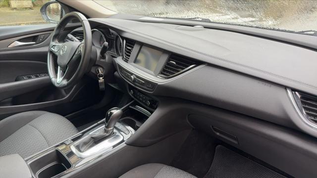 Opel Insignia Sports Tourer image 6