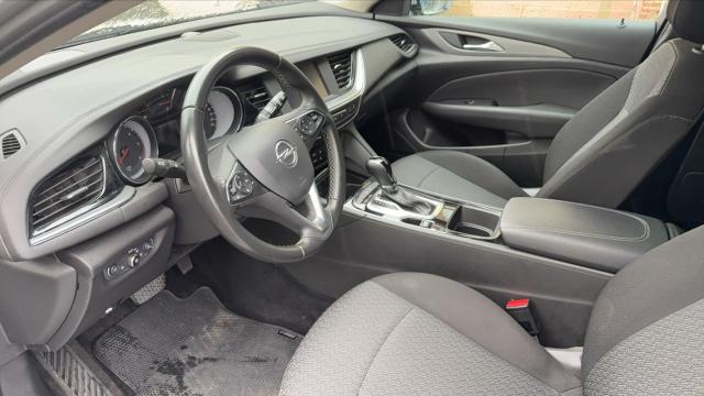 Opel Insignia Sports Tourer image 9