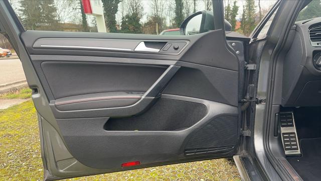 Volkswagen Golf image 5