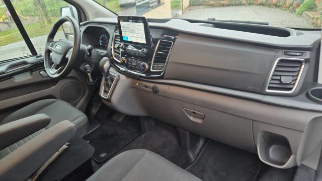 Ford Transit Custom image 5