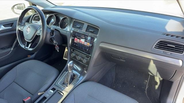 Volkswagen Golf image 4