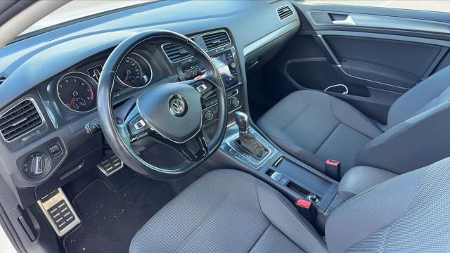 Volkswagen Golf image 7