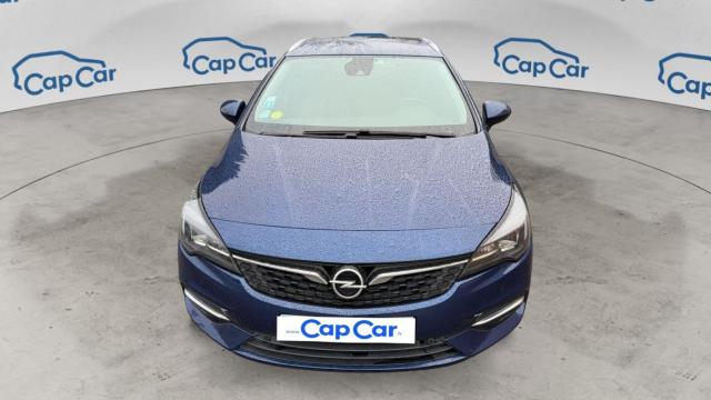 Opel Astra Sports Tourer image 1