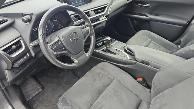 Lexus Ux image 5