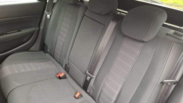 Peugeot 308 image 8