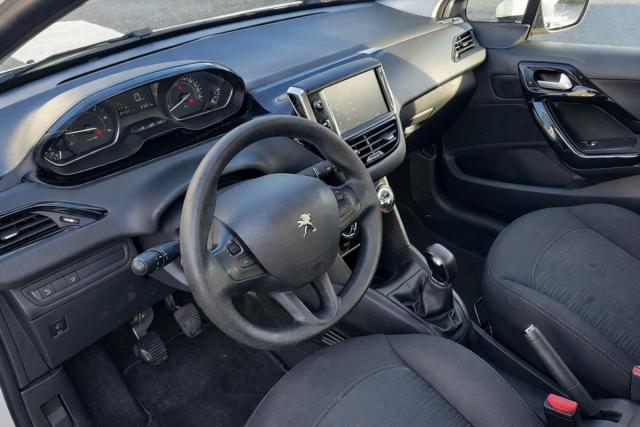 Peugeot 208 image 5