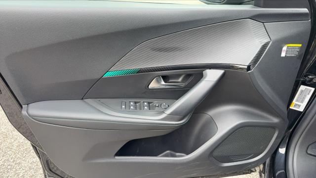 Peugeot 2008 image 7