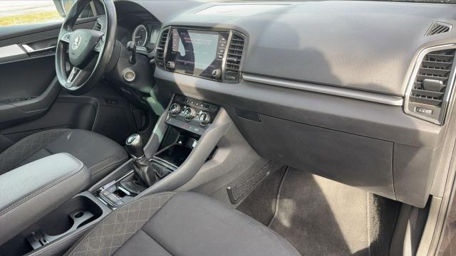 Skoda Karoq image 2
