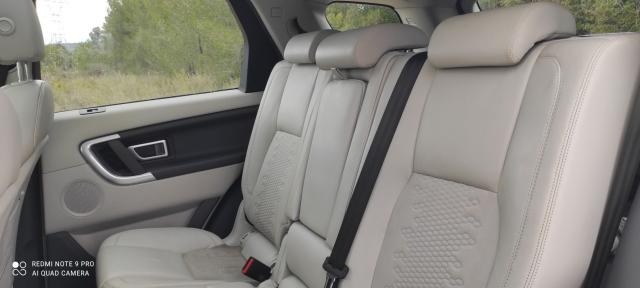 Land Rover Discovery Sport image 2