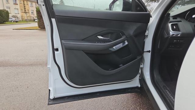 Jaguar E-Pace image 3