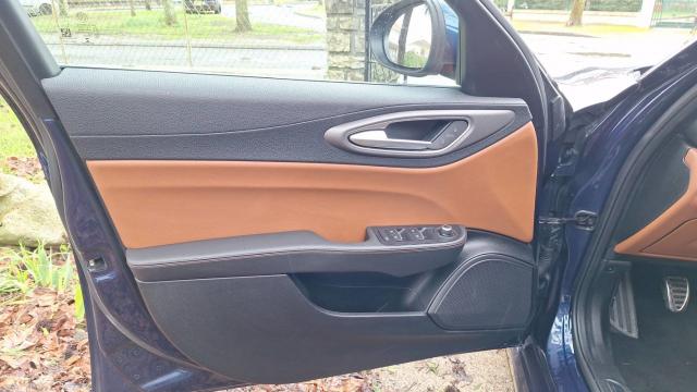 Alfa Romeo Giulia image 8