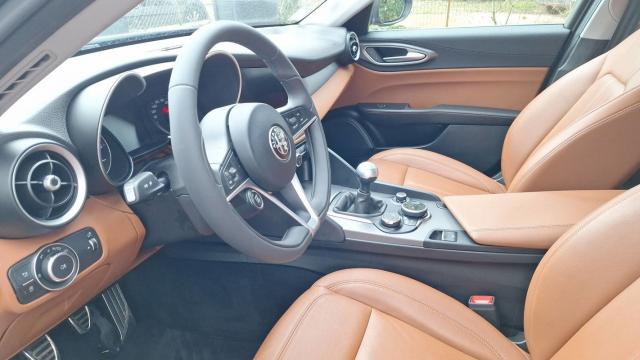 Alfa Romeo Giulia image 9