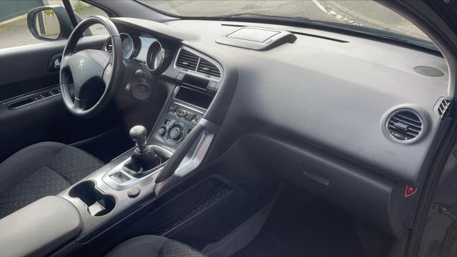 Peugeot 3008 image 2