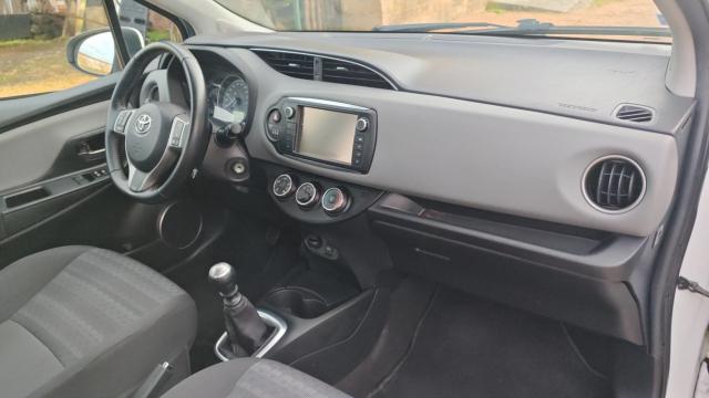 Toyota Yaris image 2