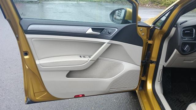 Volkswagen Golf image 5