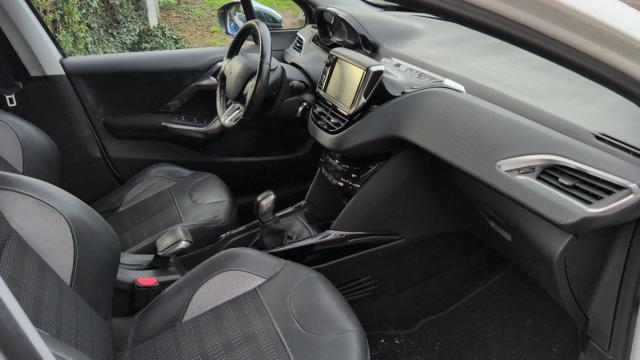 Peugeot 2008 image 6